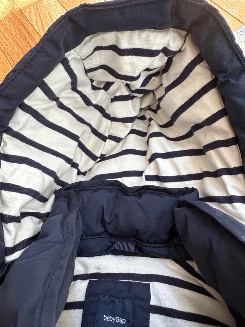 Baby GAP Navy Hooded Puffer Jacket with Striped Lining 6-12 months